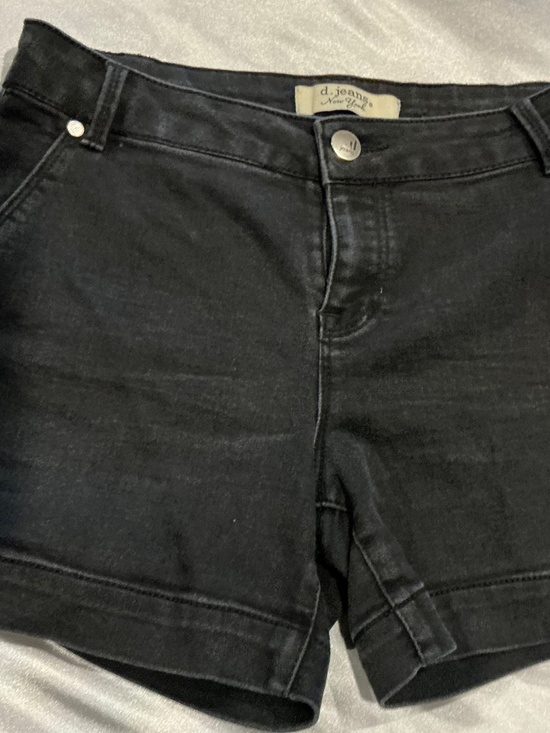 Shorts - Picture 5 of 5